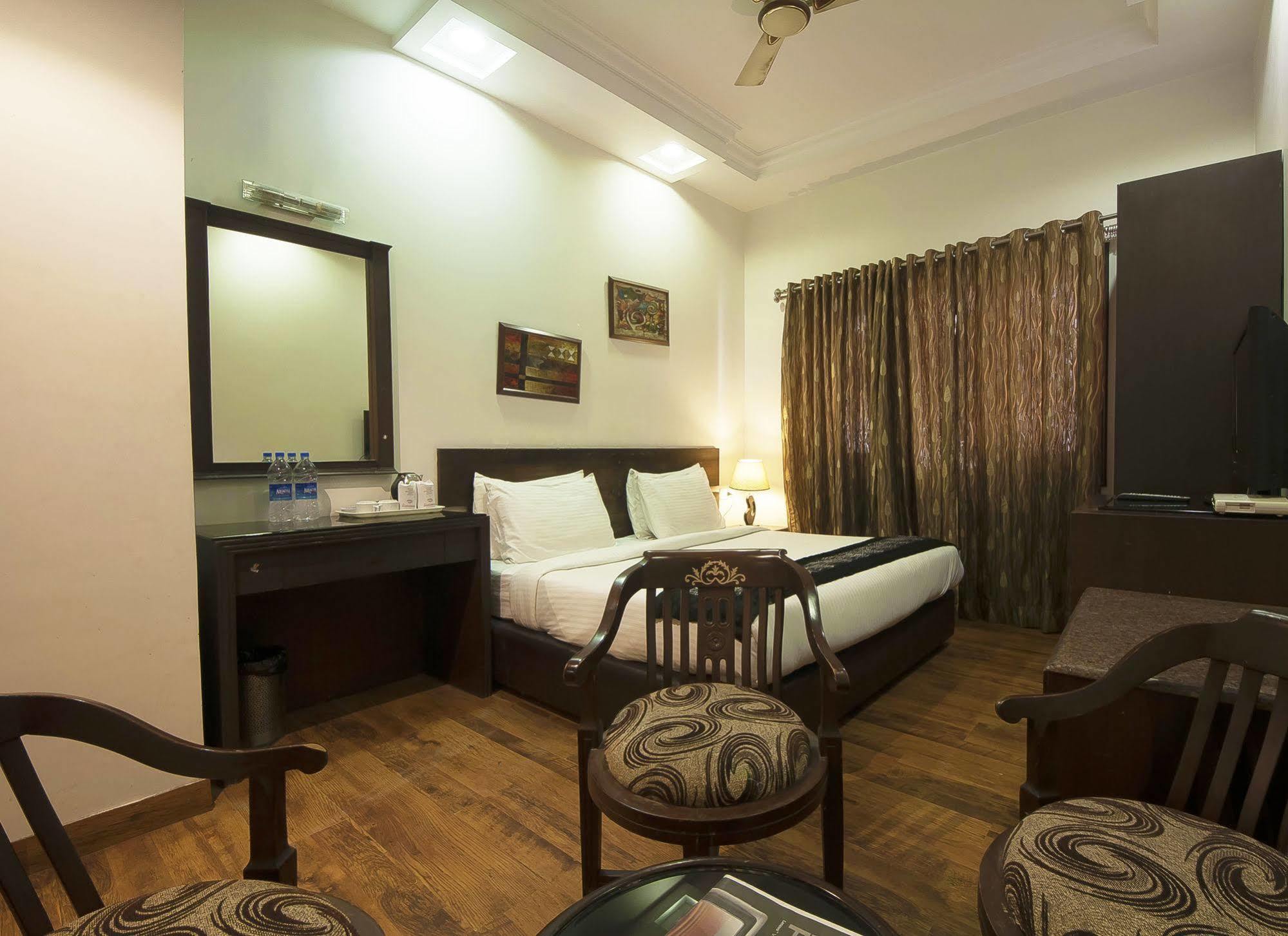 Hotel Prems Paradise Amritsar Exteriör bild